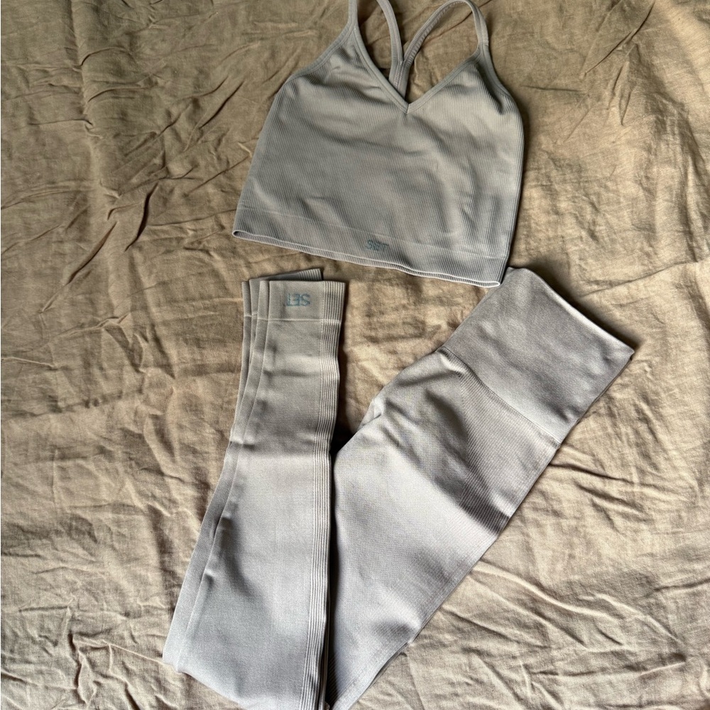 SET ACTIVE NUDE PINK SPORTS BRA AND LEGGINGS SET